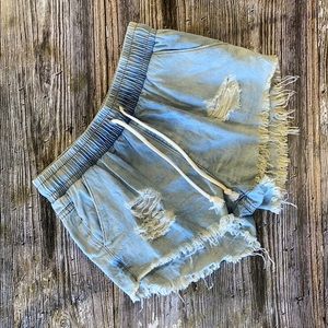 HAYDEN - Los Angeles